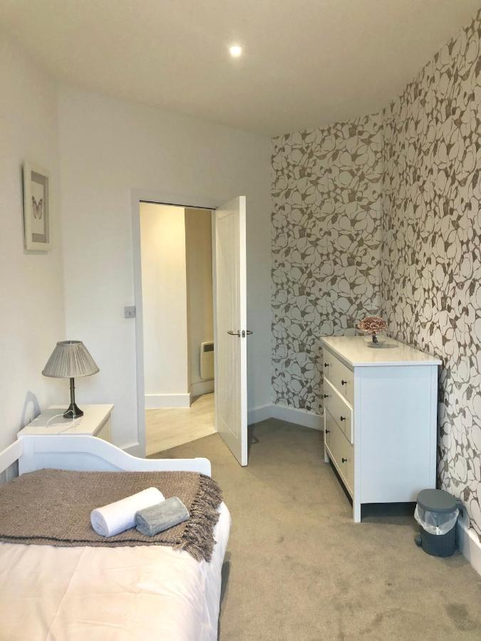 Snapos Luxury Serviced Apartment - Meridian House Bedford Exterior photo