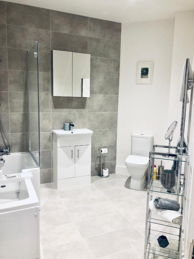 Snapos Luxury Serviced Apartment - Meridian House Bedford Exterior photo